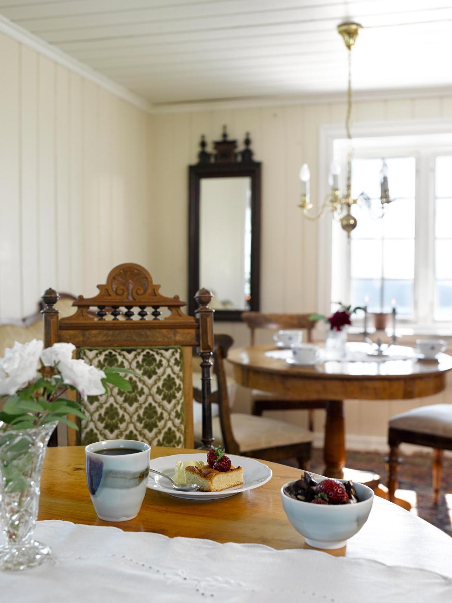 Husfrua Gardshotell Hotel